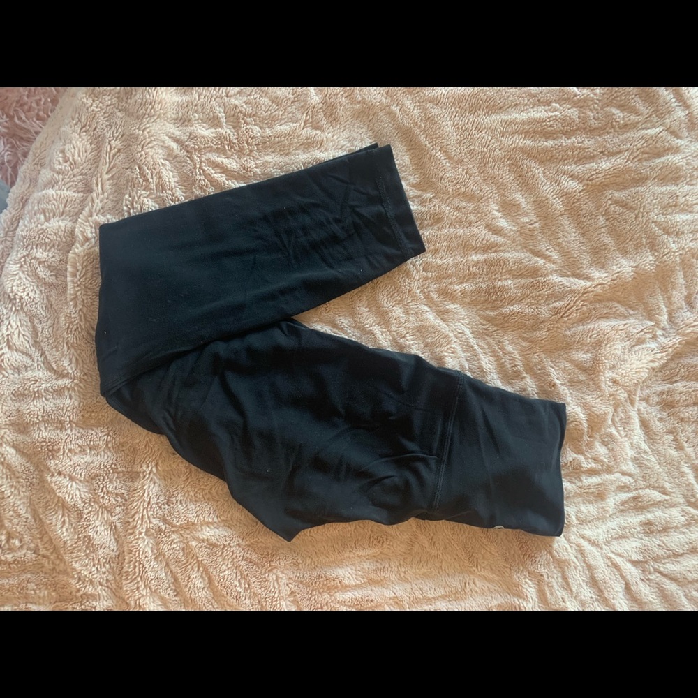 LIKE NEW!! Lululemon High Rise Align Legging!